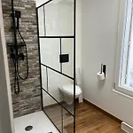Logustine قرقشونه