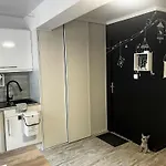 شقة Logustine قرقشونه