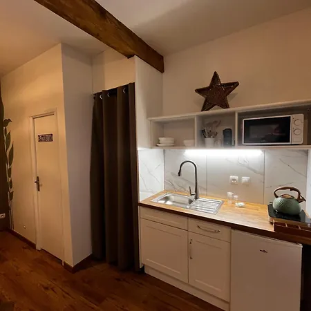 Logustine * קרקסון